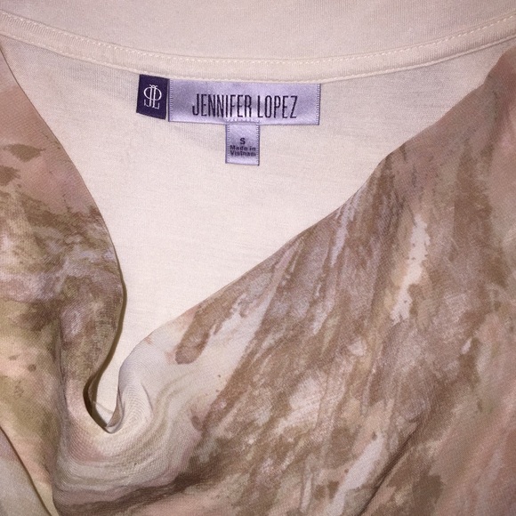 Jennifer Lopez Sleeveless Top - Picture 4 of 4